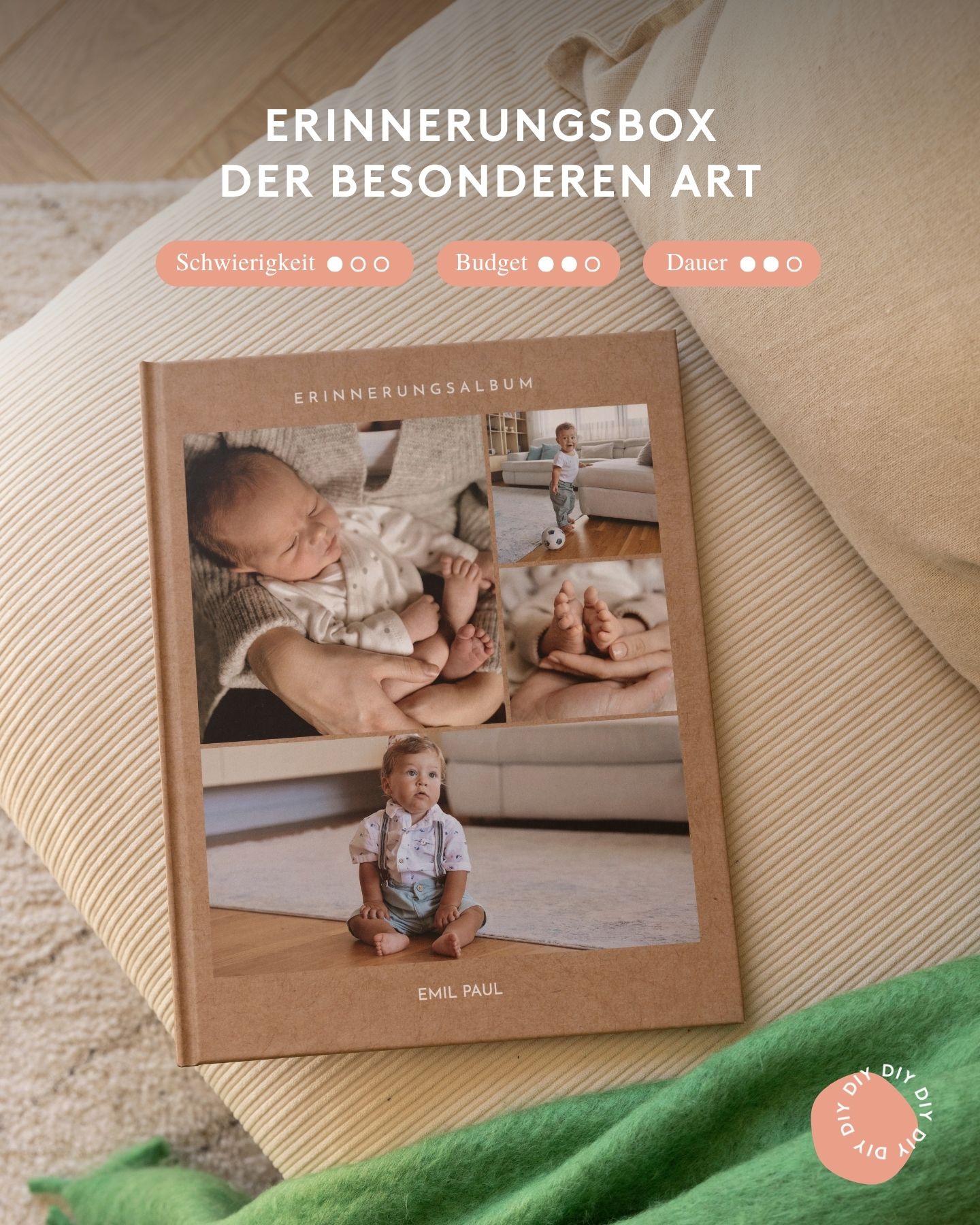 Erinnerungsalbum. von Emil Paul. Besondere Meilensteinmomente festgehalten in einem Fotobuch. Auf dem Cover des Fotobuchs sind mehrere Bilder, die den kleinen Emil in verschiedenen Lebensituationen zeigen.  