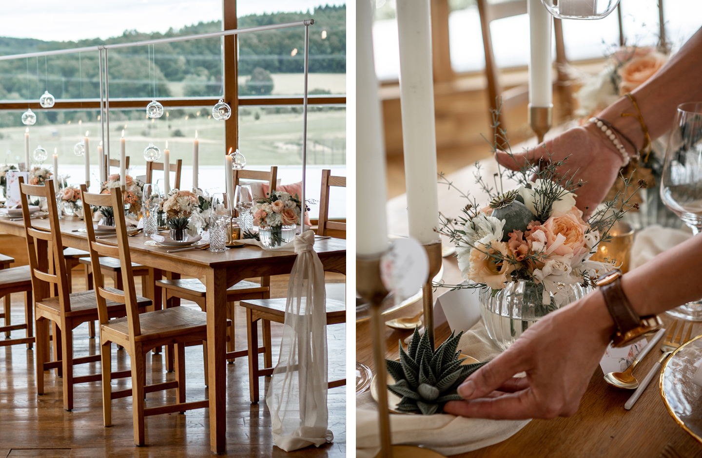 Holztisch ist als Hochzeitstafel mit Blumen in Weiß und Peach dekoriert.